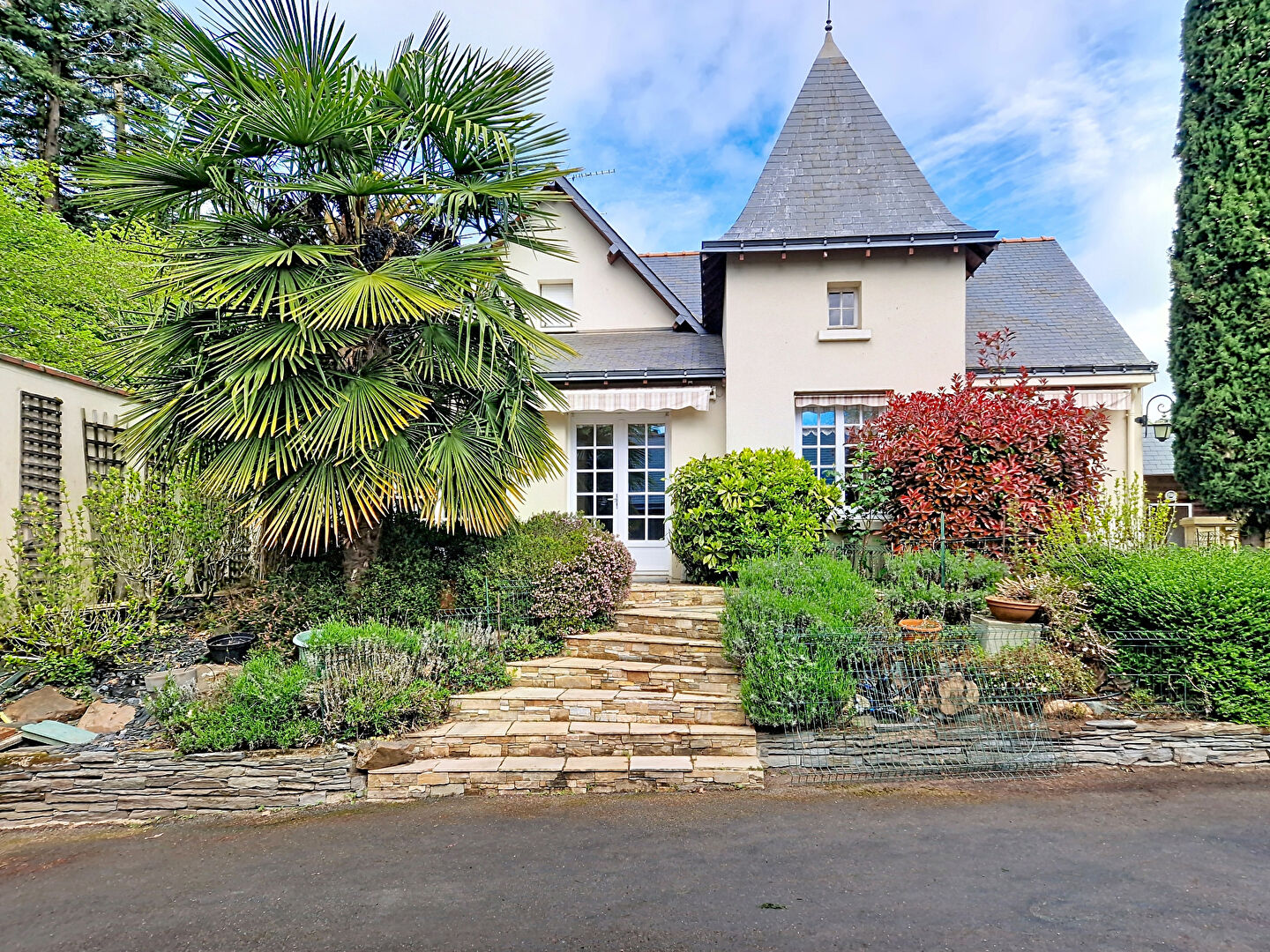 Maison MONTREUIL JUIGNE (49460) 5 pi&egrave;ces 146.00 m&sup2;