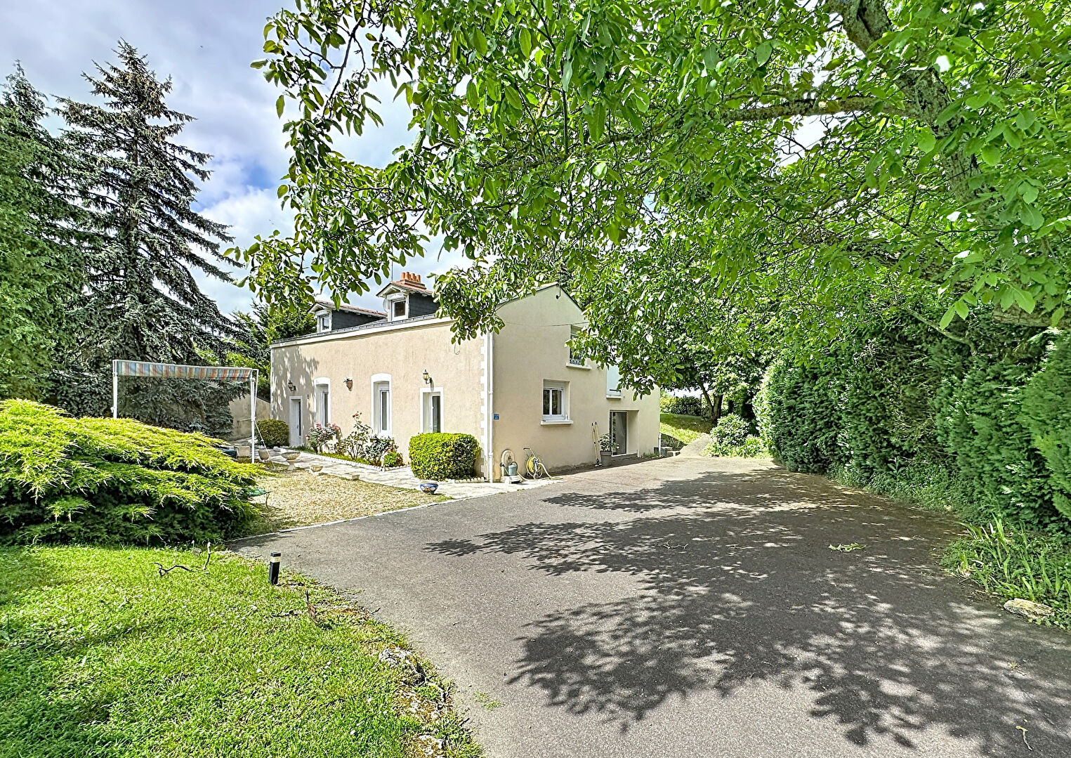 Maison BELLEVIGNE EN LAYON (49380) 5 pi&egrave;ces 135.00 m&sup2;