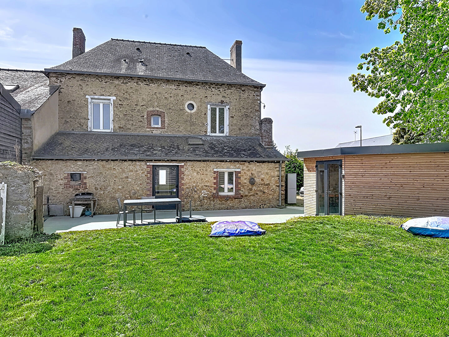Maison VILLIERS CHARLEMAGNE (53170) 6 pi&egrave;ces 141.50 m&sup2;