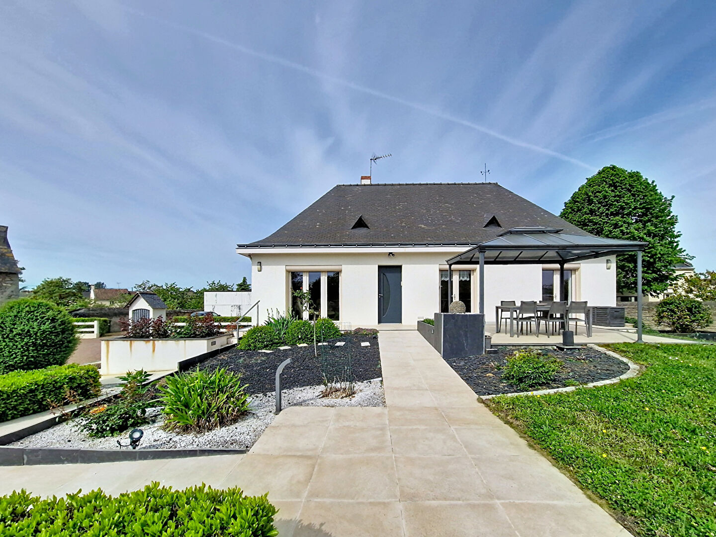 Maison DOUE EN ANJOU (49700) 5 pi&egrave;ces 107.00 m&sup2;