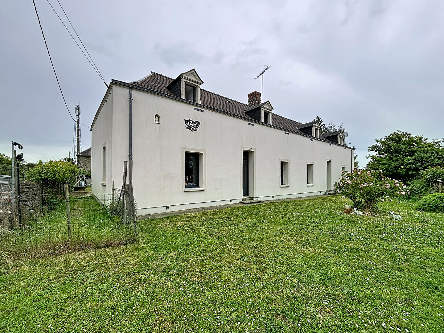 Maison CHATELAIN (53200) 8 pi&egrave;ces 188.00 m&sup2;