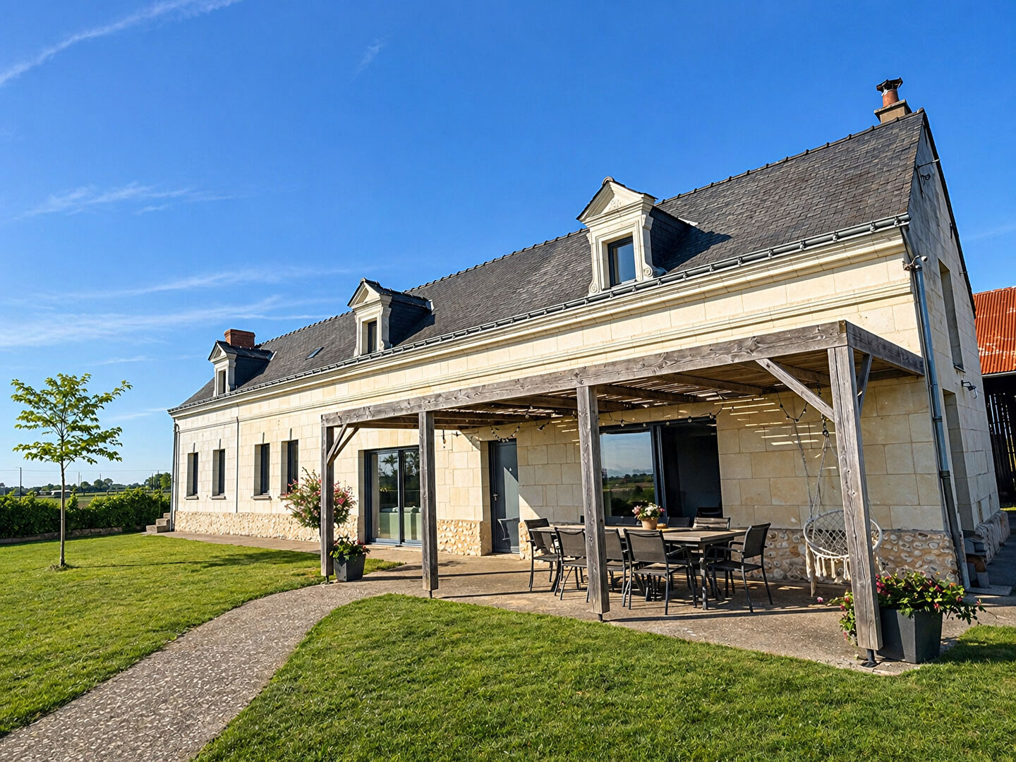 Maison SAUMUR (49400) 5 pi&egrave;ces 200.00 m&sup2;