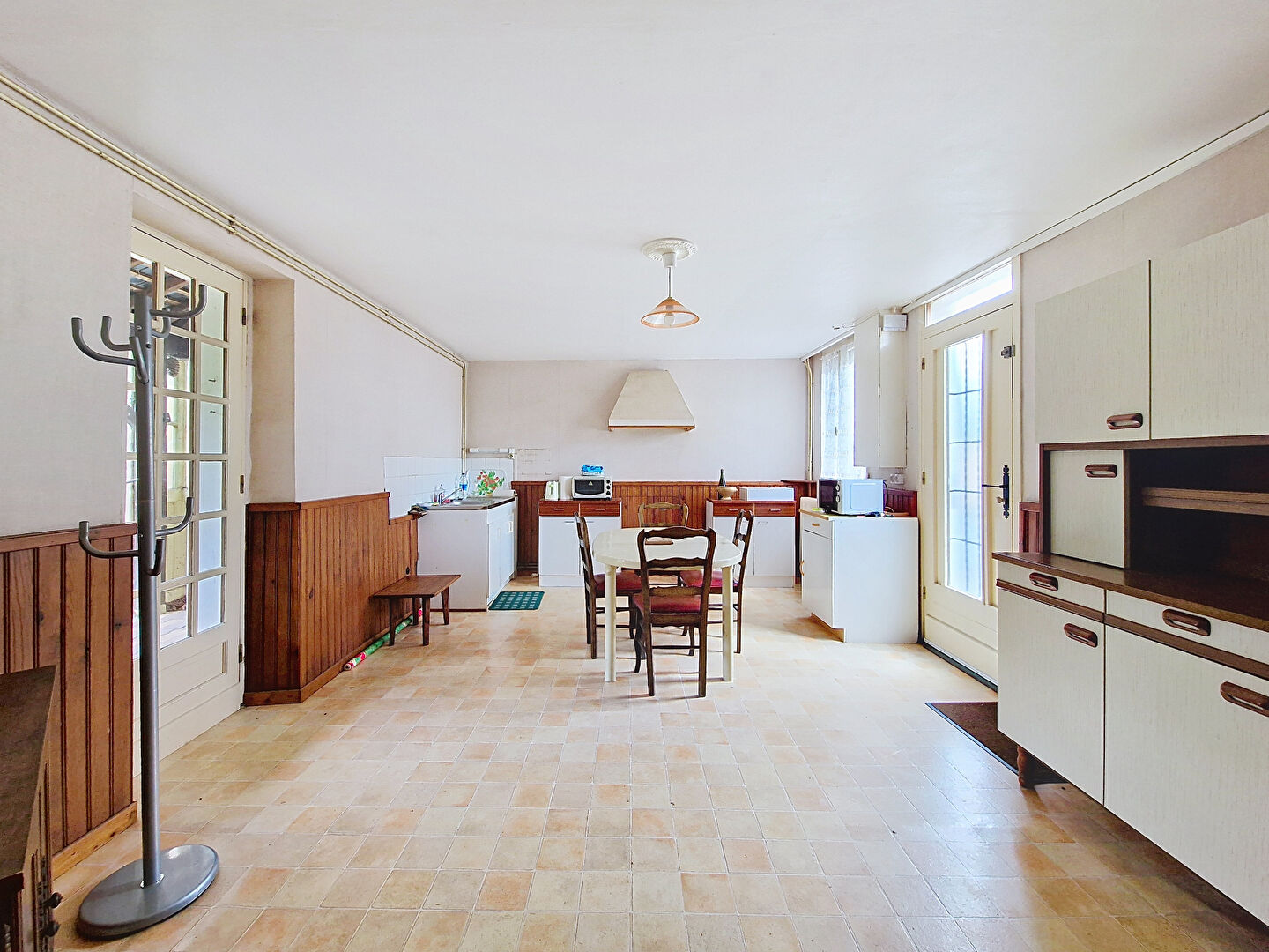 Maison CHATEAUNEUF SUR SARTHE (49330) 3 pi&egrave;ces 80.00 m&sup2;