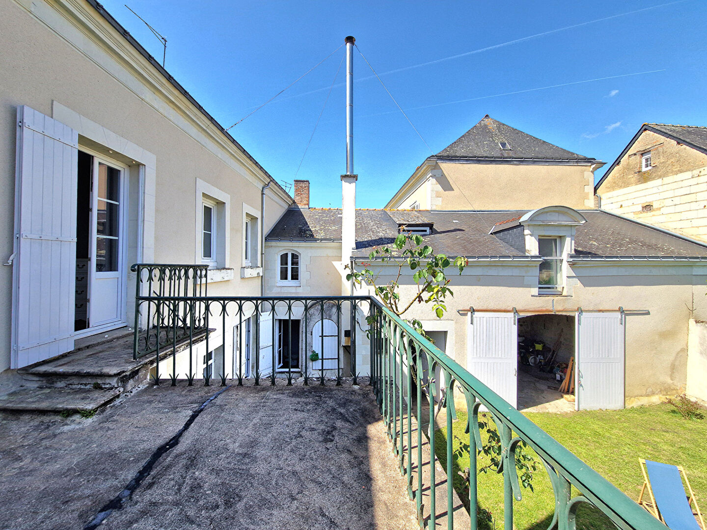 Maison CHATEAUNEUF SUR SARTHE (49330) 8 pi&egrave;ces 216.00 m&sup2;