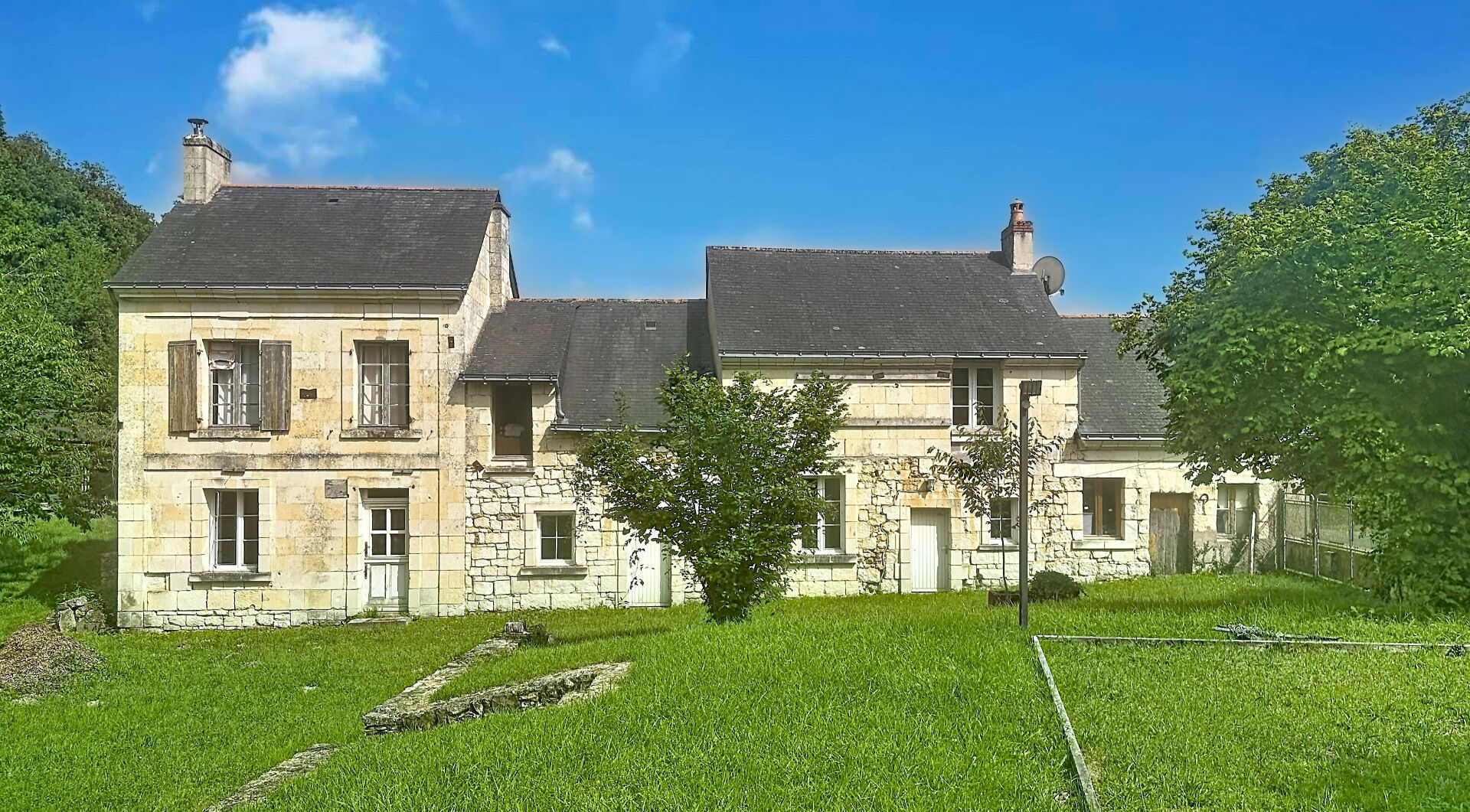 Maison GENNES VAL DE LOIRE (49350) 6 pi&egrave;ces 196.00 m&sup2;
