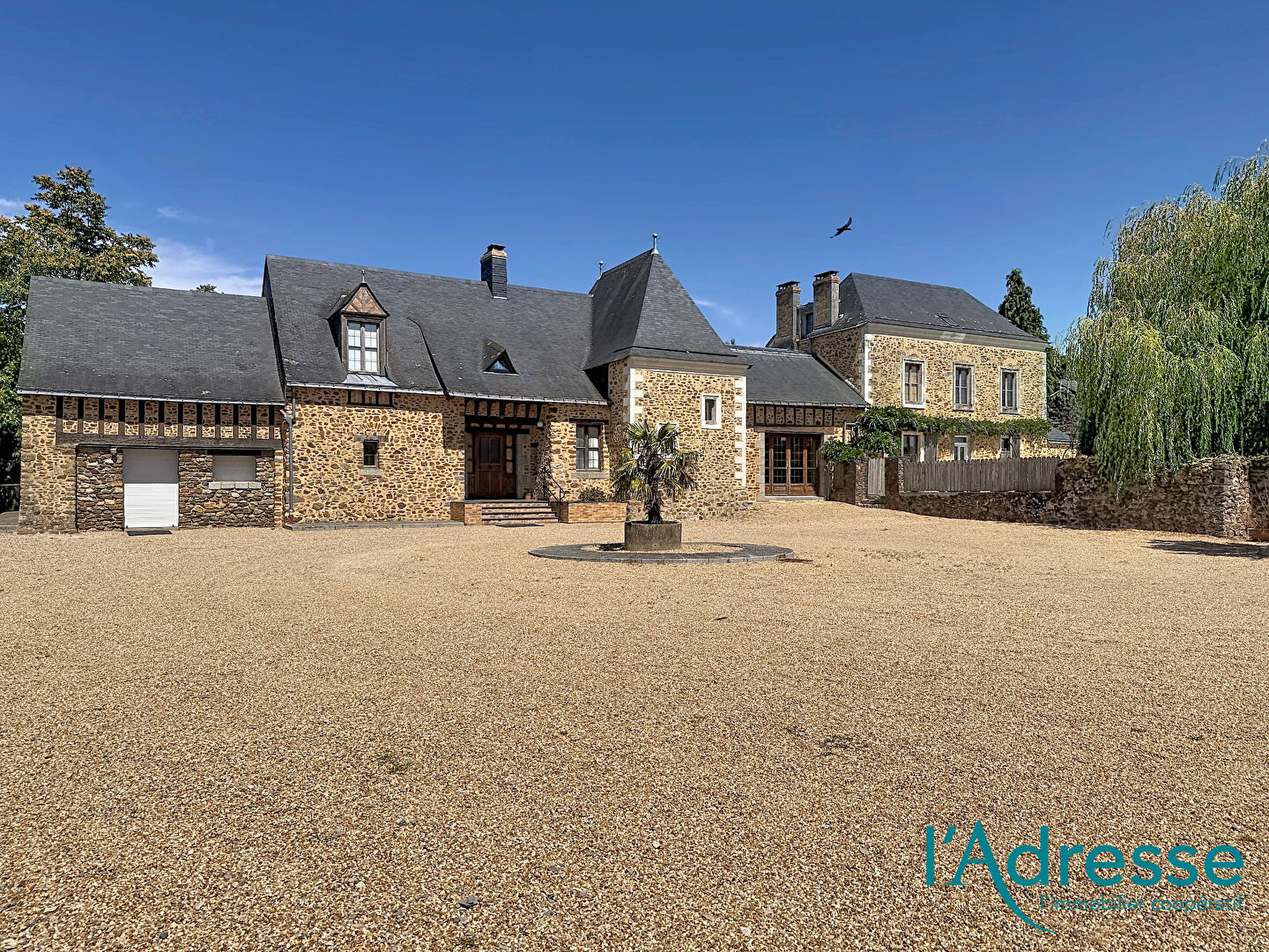 Maison CHANGE (53810) 11 pi&egrave;ces 335.00 m&sup2;