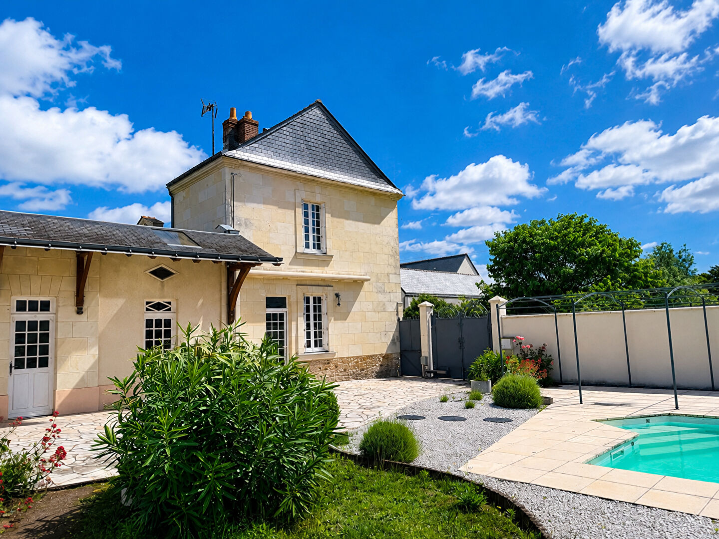 Maison SAUMUR (49400) 4 pi&egrave;ces 121.00 m&sup2;
