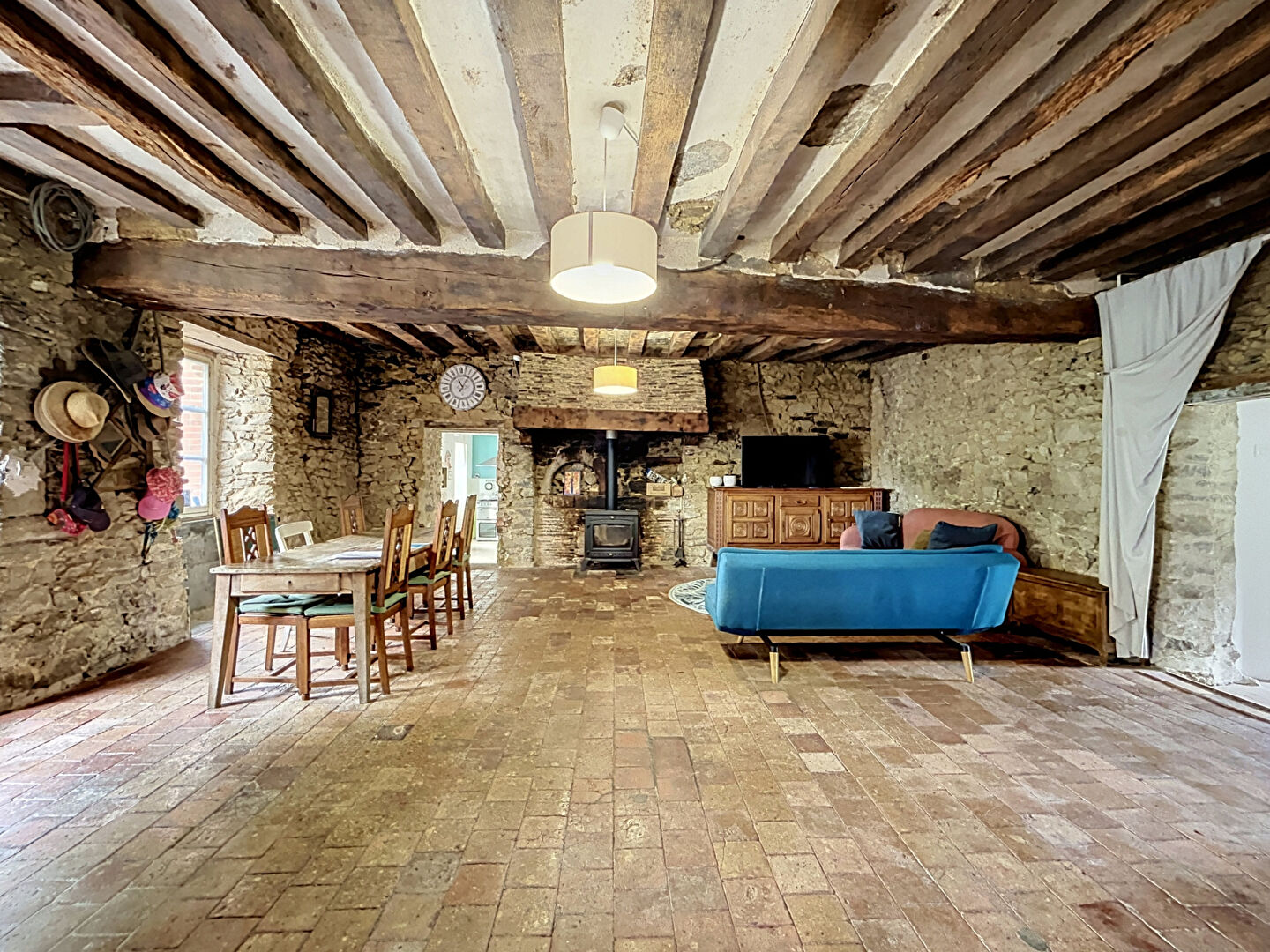 Maison DAON (53200) 5 pi&egrave;ces 165.00 m&sup2;