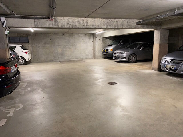 Parking / box ANGERS (49100) 12.50 m&sup2;