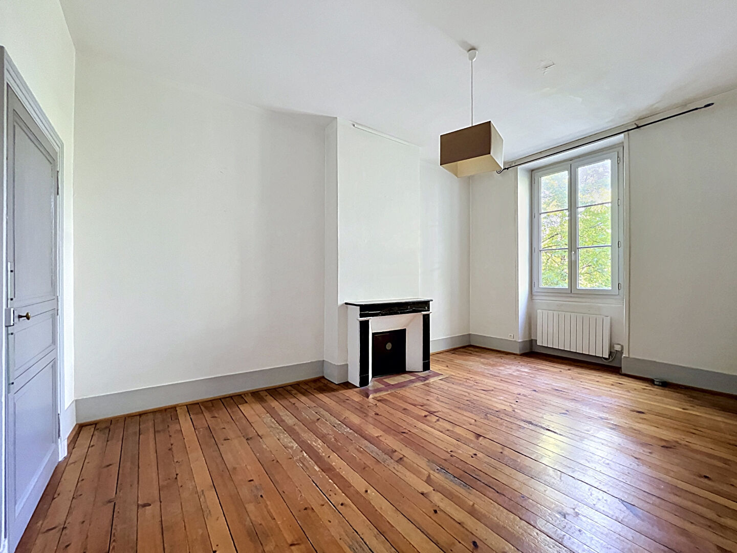 Appartement ANGERS (49100) 2 pi&egrave;ces 60.00 m&sup2;