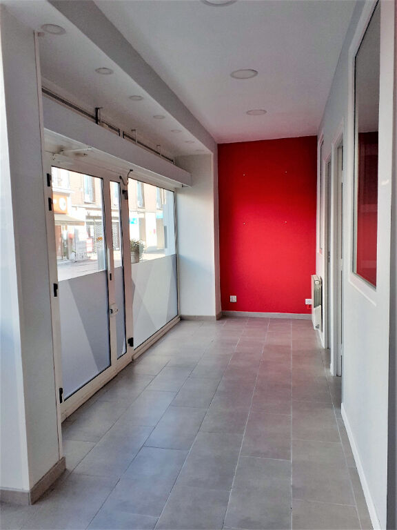 Local commercial GOURNAY EN BRAY (76220) 4 pièces 52.76 m²