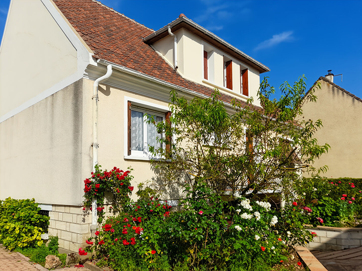 Cergy (95) 420 000 € Maison 6 pièces , 4 chambres 132.31 m² Avec jardin, terrasse, garage/box Voir le bien
