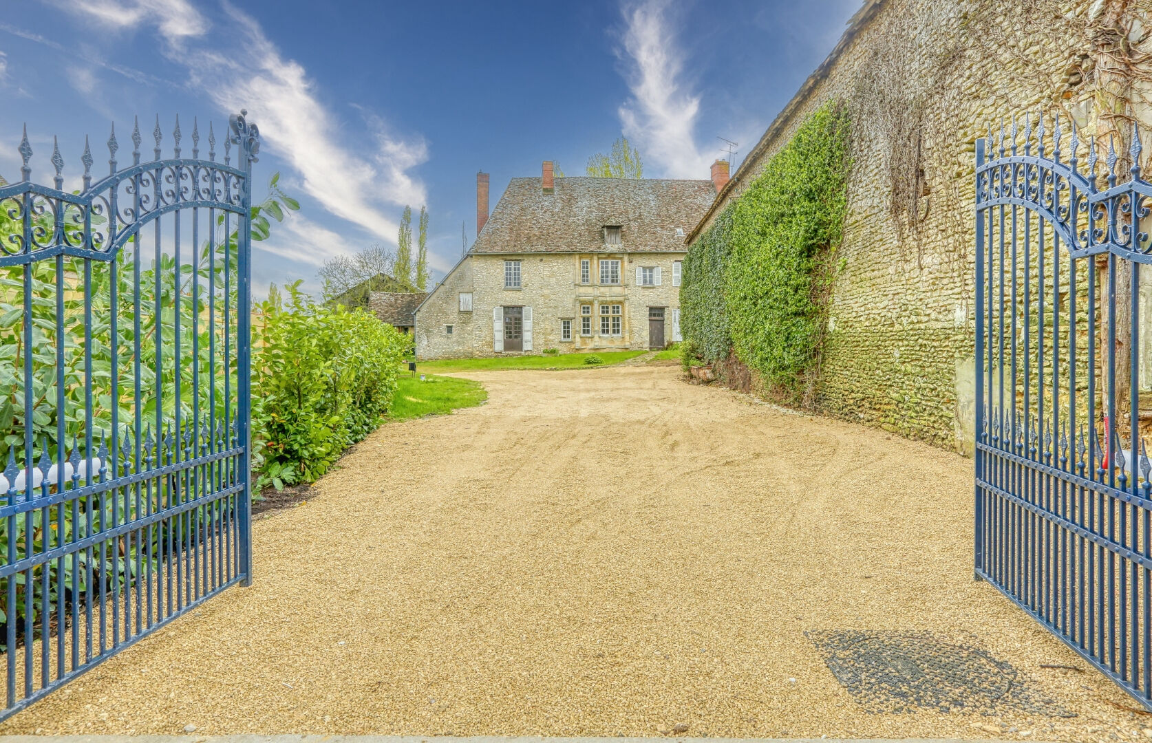 Manoir GISORS (27140) 12 pièces 420.00 m²