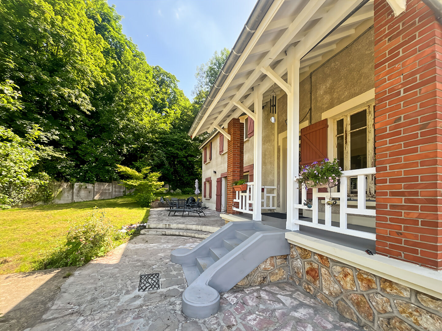 Maison VAUREAL (95490) 8 pi&egrave;ces 199.00 m&sup2;