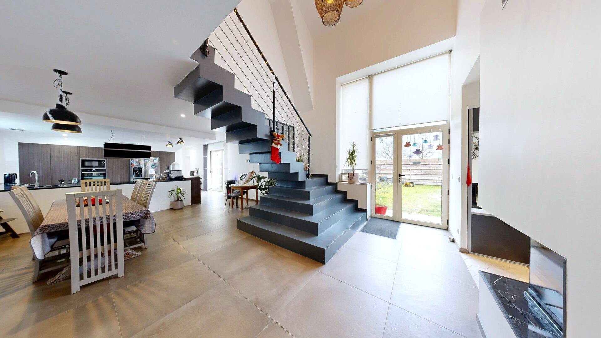 Maison VIGNY (95450) 8 pièces 211.00 m²