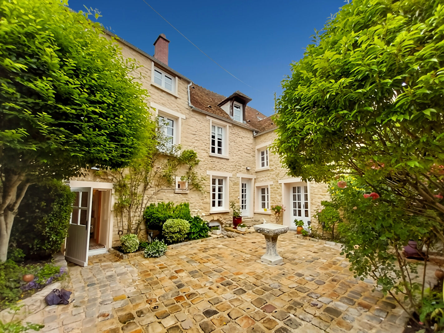 Maison MEZY SUR SEINE (78250) 9 pièces 250.00 m²