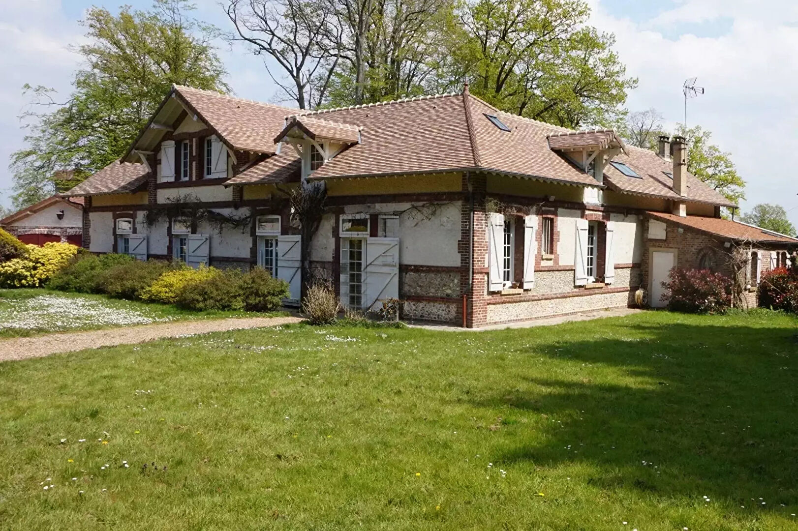 Maison GISORS (27140) 9 pièces 281.00 m²