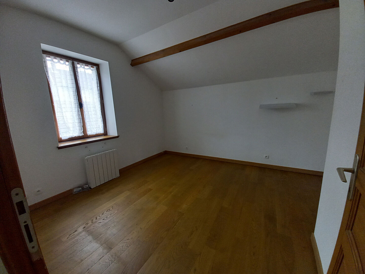 Villers-en-Arthies (95) Exclusif 1 000 € / mois cc Appartement 4 pièces , 3 chambres 86.85 m² Voir le bien