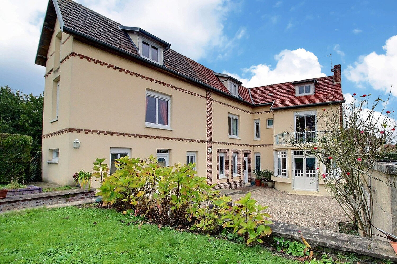 Maison CHARLEVAL (27380) 8 pièces 191.00 m²