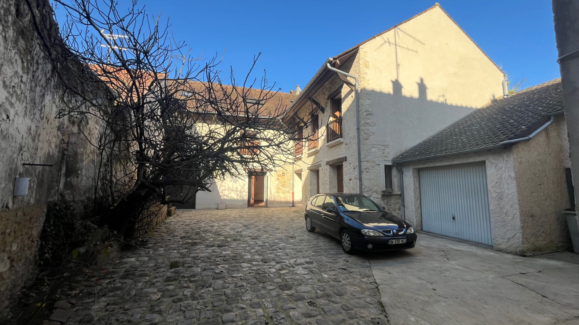 Immeuble VAUX SUR SEINE (78740) 13 pièces 275.00 m²