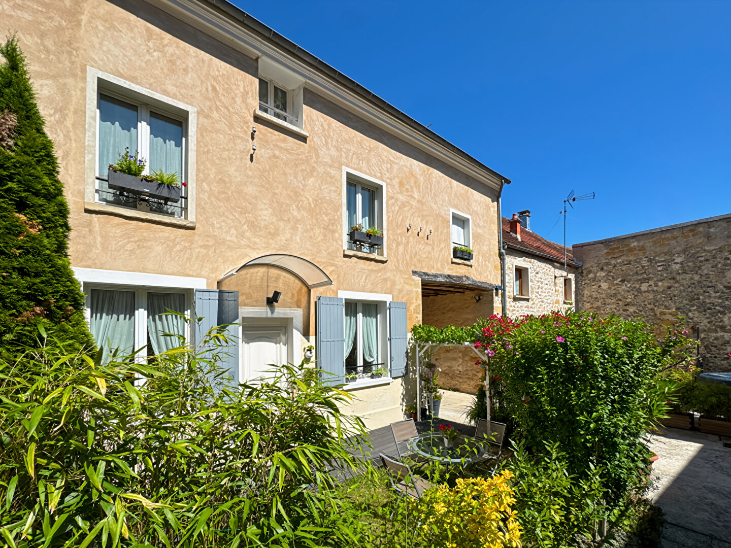 Maison de village JOUY LE MOUTIER (95280) 5 pièces 90.00 m²