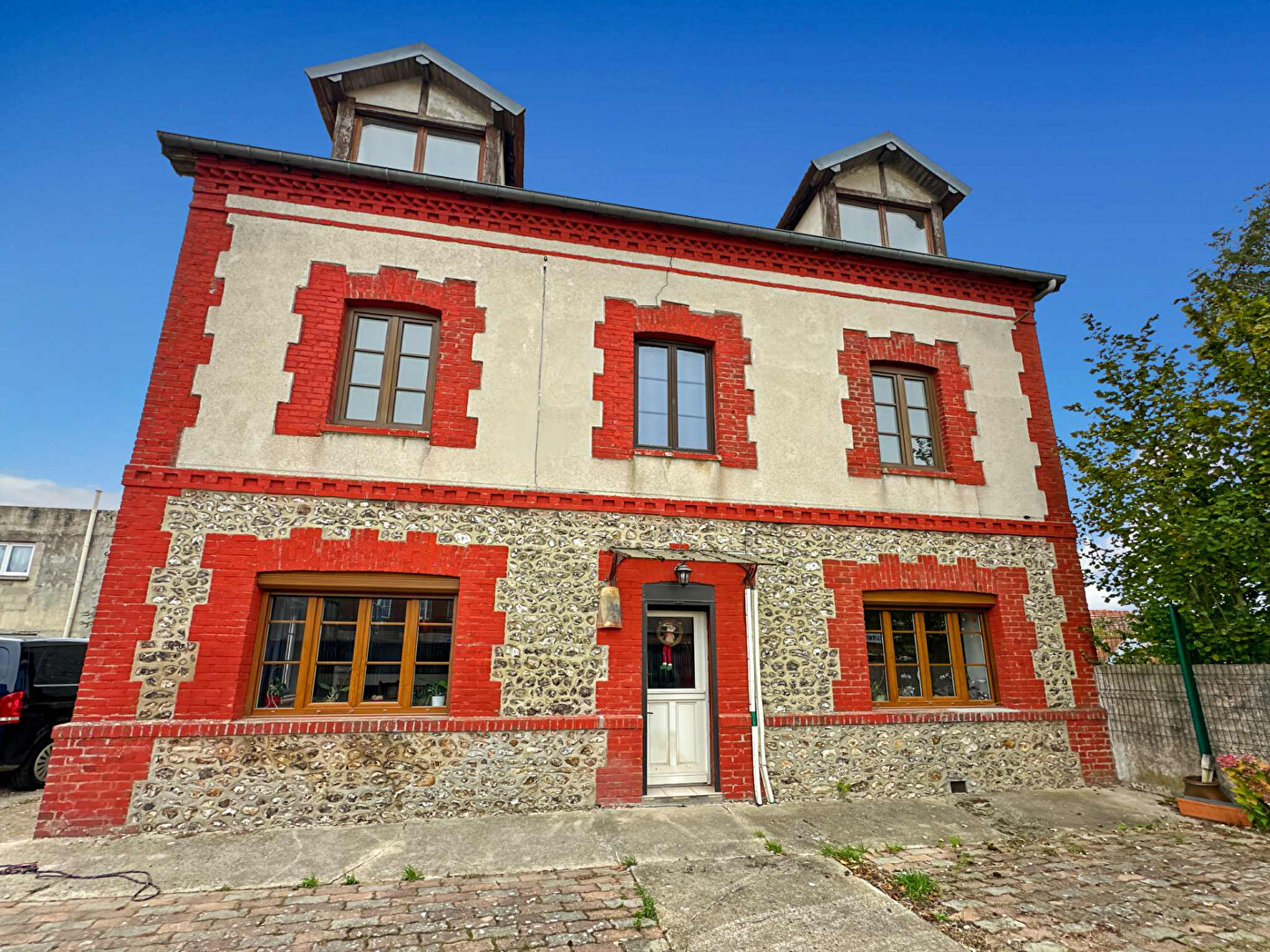 Maison ETREPAGNY (27150) 8 pièces 160.80 m²