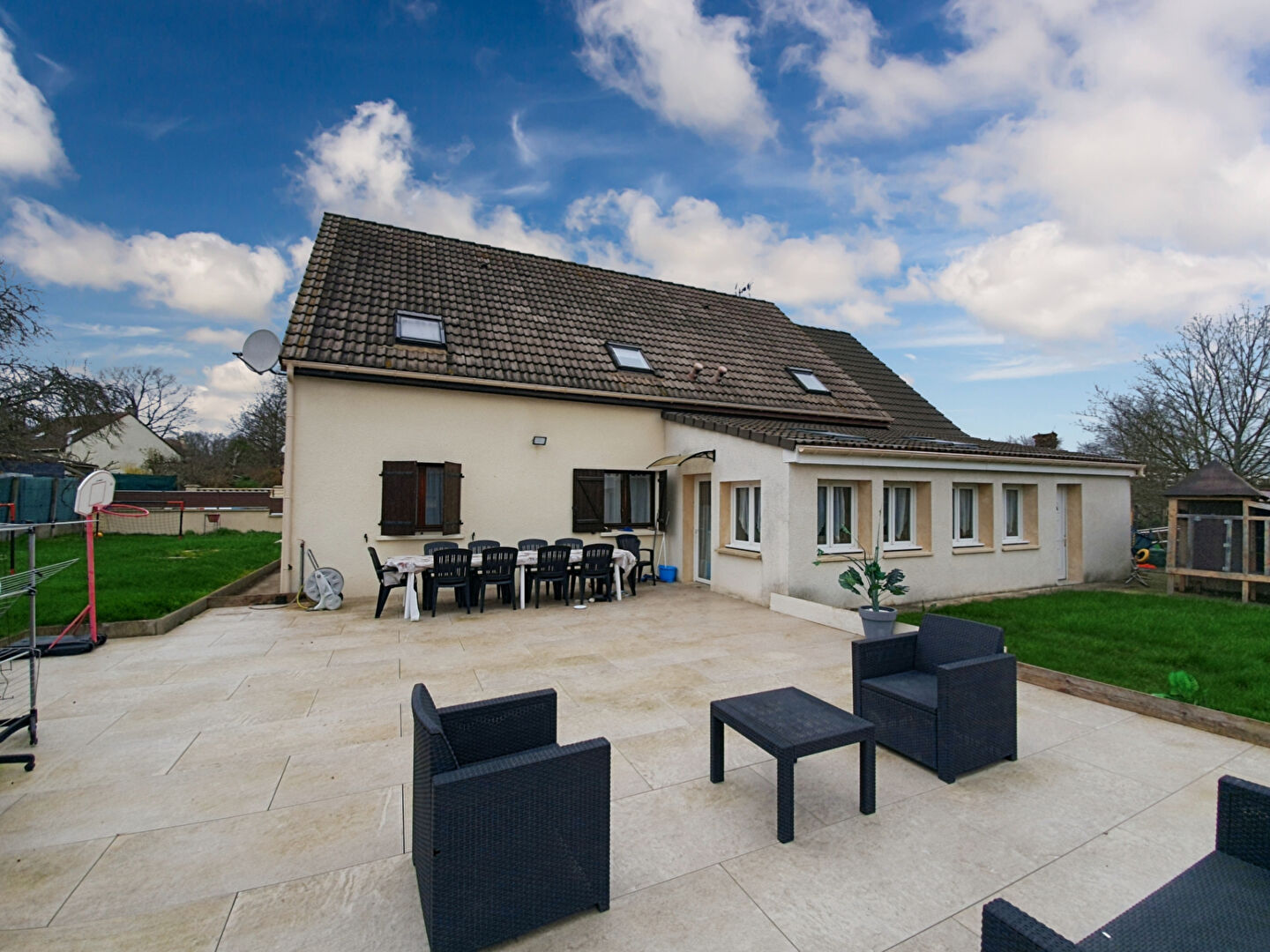 Maison LES MUREAUX (78130) 10 pièces 200.00 m²