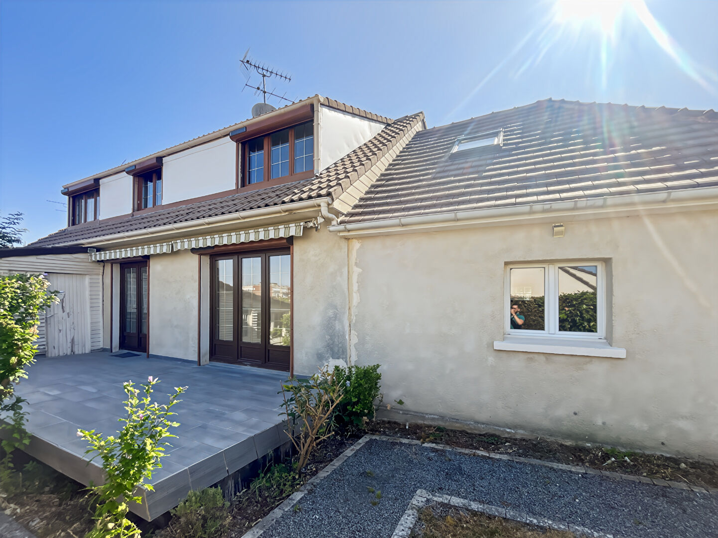 Meulan-en-Yvelines (78) Exclusif 336 000 € Maison 7 pièces , 5 chambres 124.00 m² Avec jardin, terrasse Voir le bien