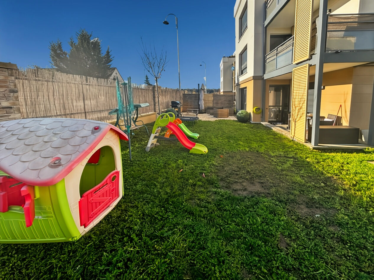 Appartement CARRIERES SOUS POISSY (78955) 3 pi&egrave;ces 62.00 m&sup2;