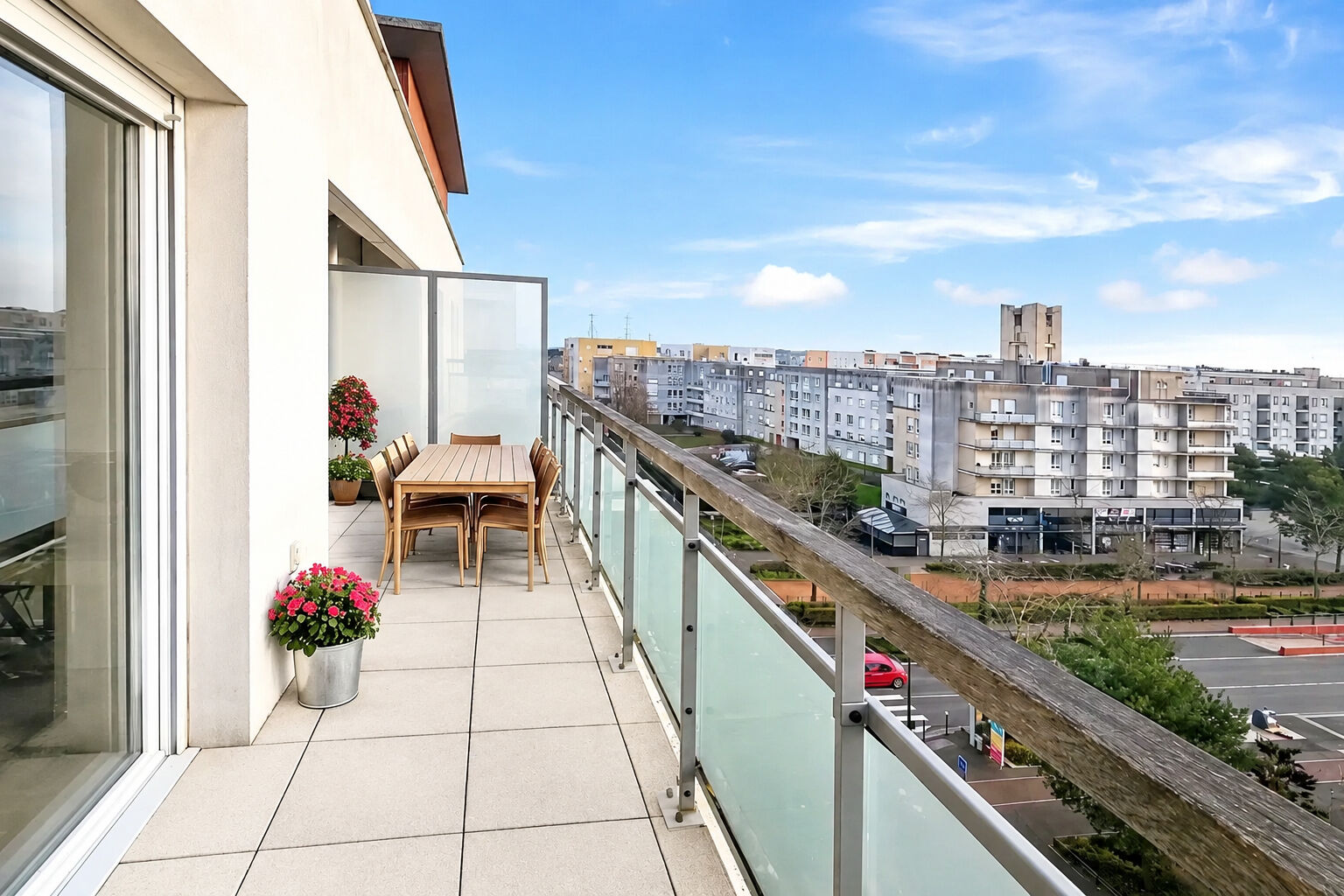 à 4 km de Osny Exclusif 223 000 € Appartement 3 pièces , 2 chambres 63.00 m² Voir le bien