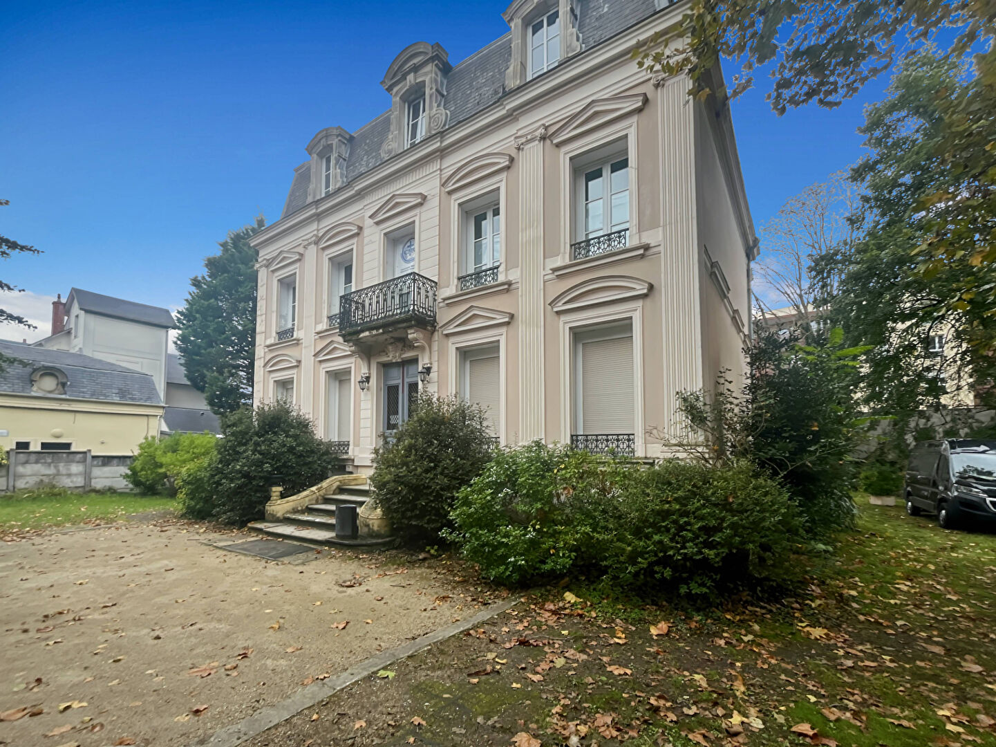 Maison LES MUREAUX (78130) 10 pièces 220.00 m²