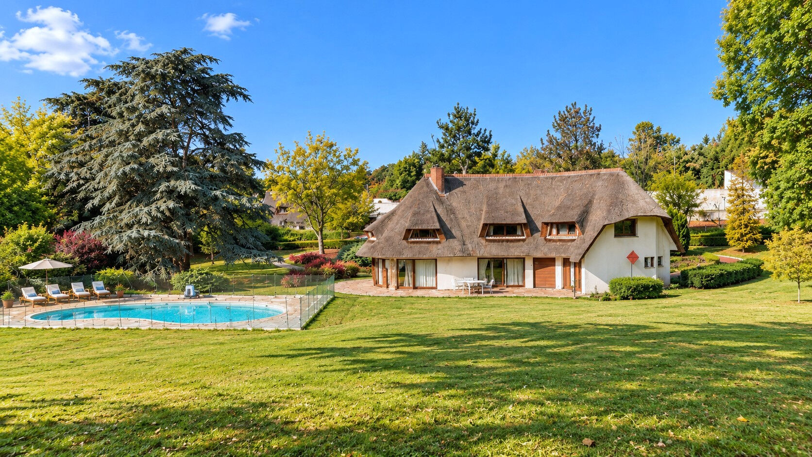 Maison MEULAN EN YVELINES (78250) 10 pi&egrave;ces 405.00 m&sup2;