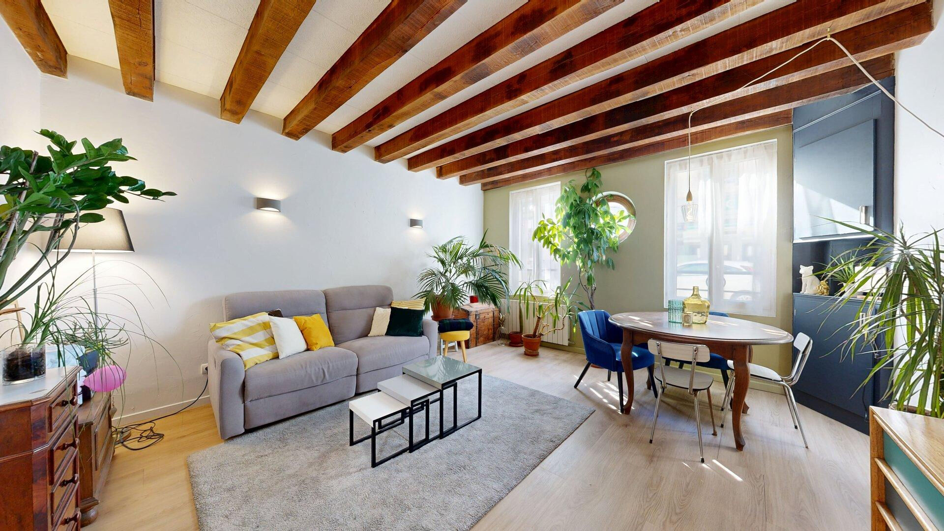 Marines (95) Exclusif 230 000 € Maison 3 pièces , 2 chambres 74.00 m² Avec terrasse Voir le bien