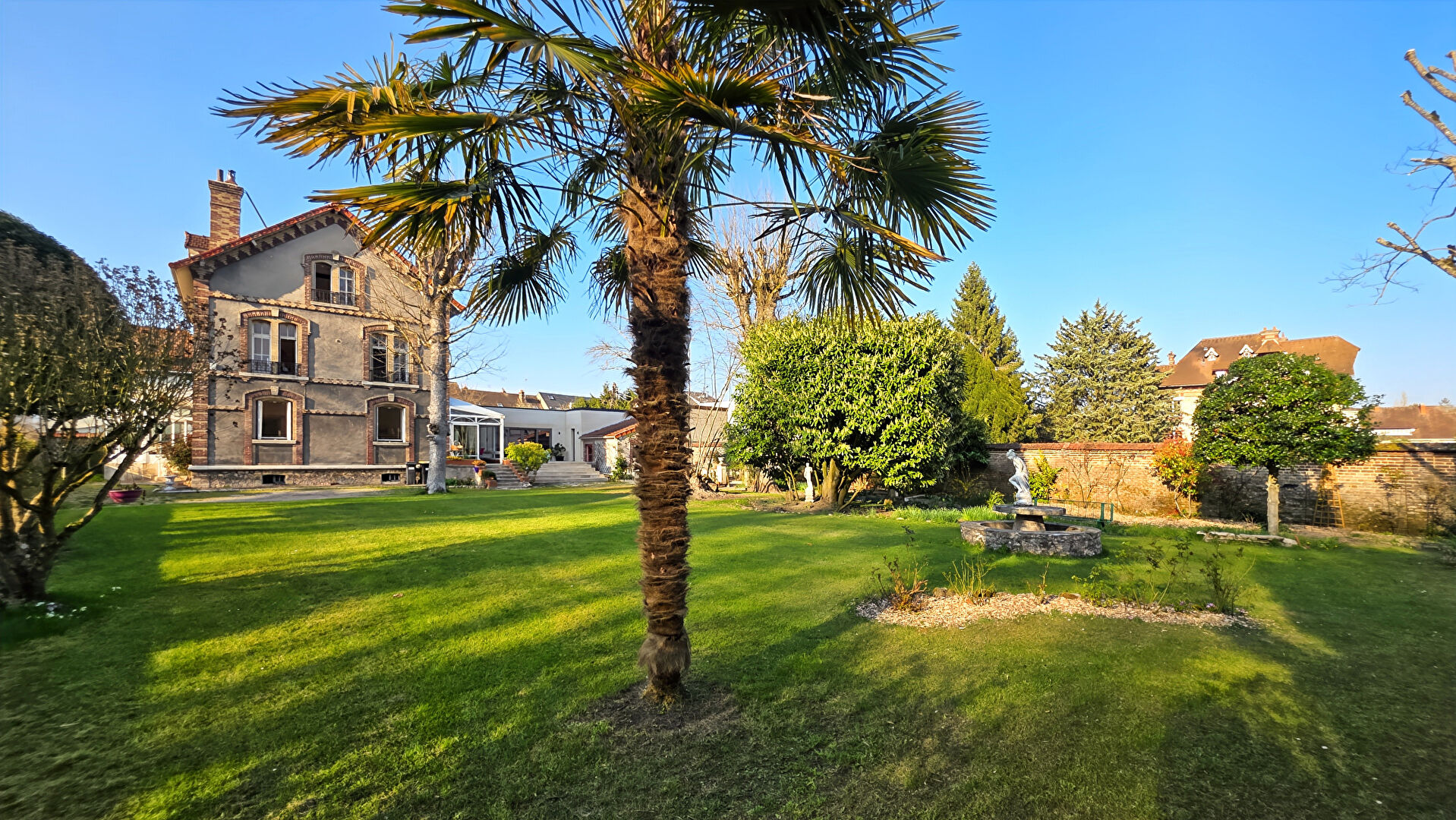 Maison GISORS (27140) 8 pi&egrave;ces 330.00 m&sup2;