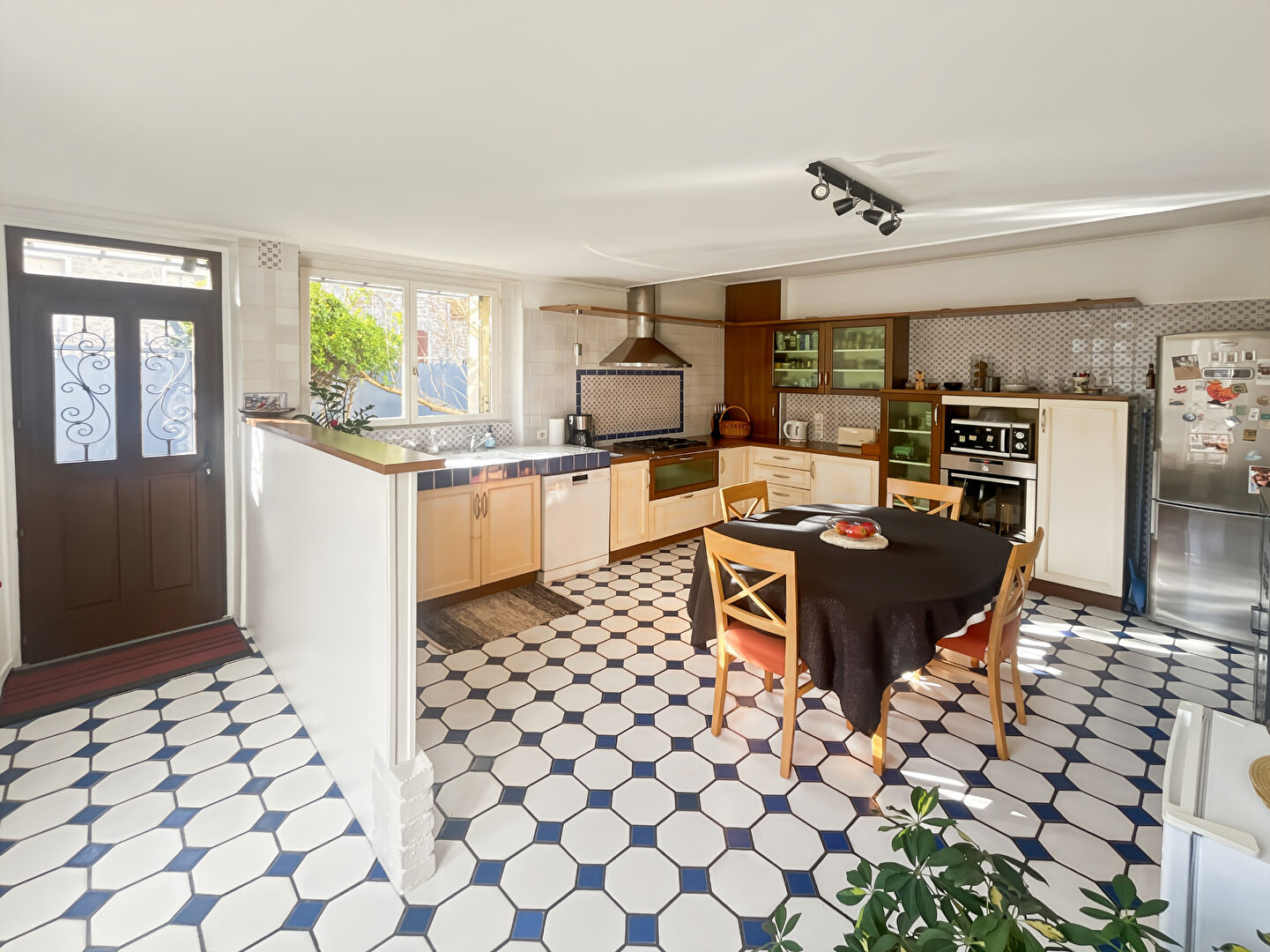 Maison OINVILLE SUR MONTCIENT (78250) 7 pi&egrave;ces 140.00 m&sup2;