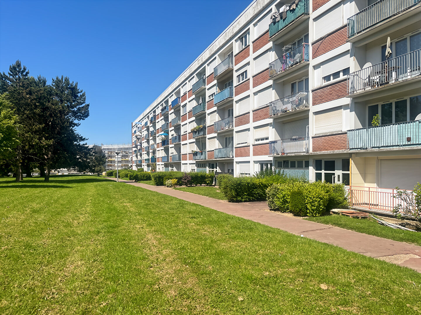à 5 km de Verneuil-sur-Seine 118 000 € Appartement 3 pièces , 2 chambres 62.00 m² Avec balcon Voir le bien