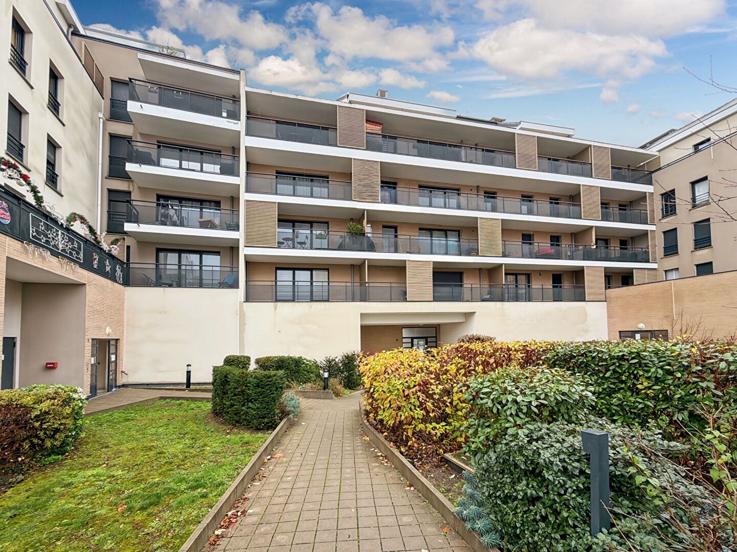 Appartement VAUREAL (95490) 3 pi&egrave;ces 57.00 m&sup2;