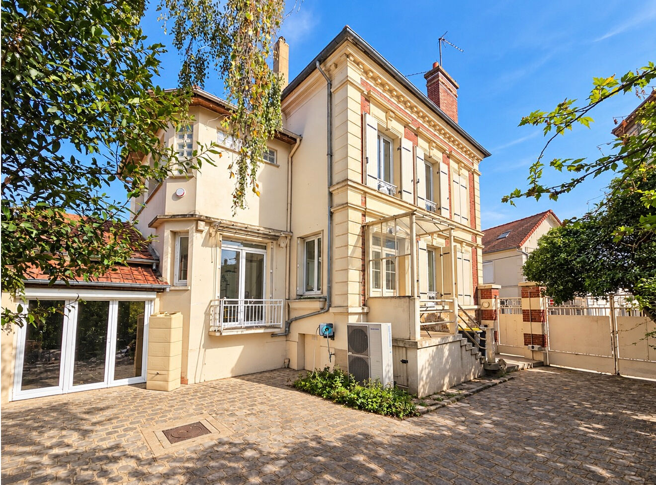 Maison LES MUREAUX (78130) 9 pi&egrave;ces 207.00 m&sup2;