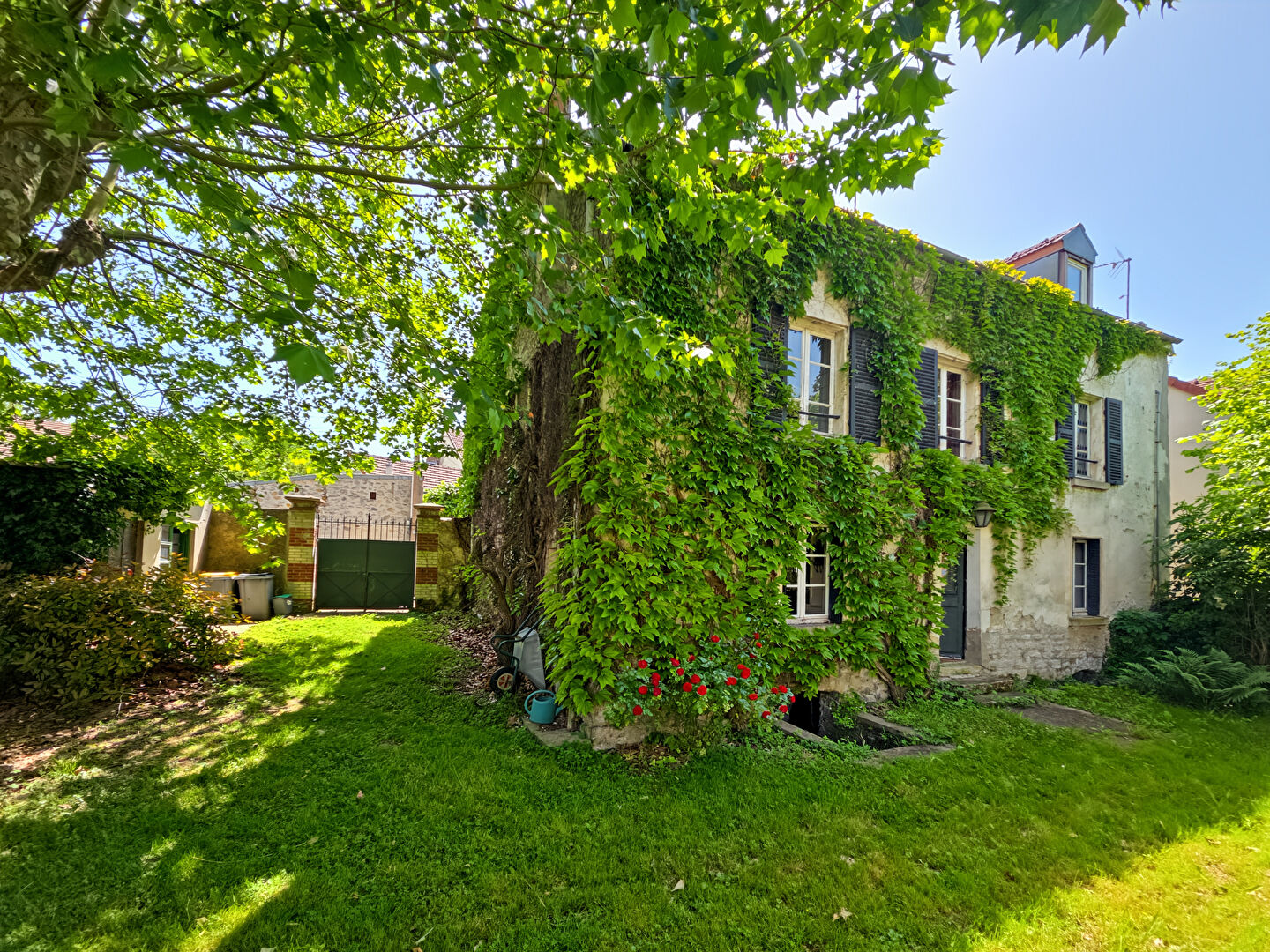 Tessancourt-sur-Aubette (78) 275 000 € Maison 7 pièces , 4 chambres 160.00 m² Avec jardin Voir le bien