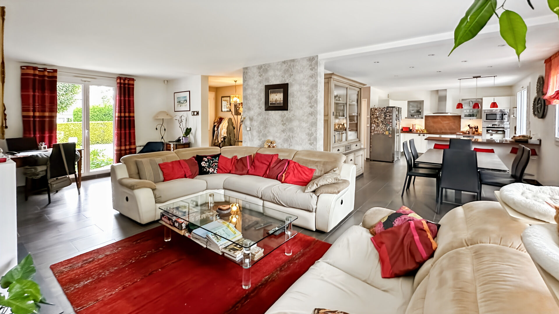 Cergy (95) 470 000 € Maison 6 pièces , 4 chambres 140.00 m² Avec jardin, terrasse, garage/box Voir le bien