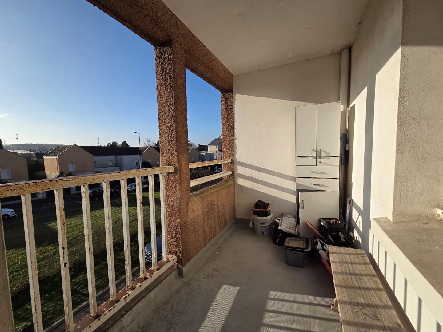 à 4 km de Verneuil-sur-Seine Exclusif 159 000 € Appartement 5 pièces , 3 chambres 90.00 m² Avec balcongarage/box Voir le bien