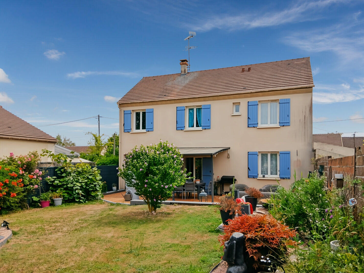 Chars (95) 319 000 € Maison 6 pièces , 4 chambres 119.00 m² Avec jardin, terrasse, garage/box Voir le bien