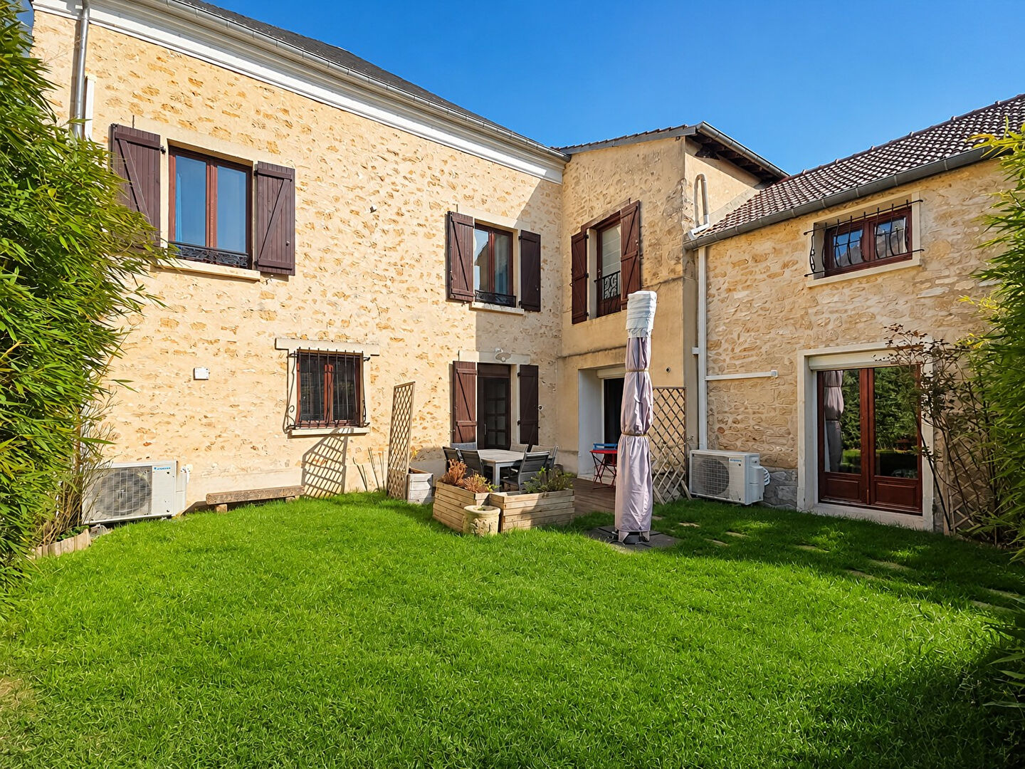 Maison OINVILLE SUR MONTCIENT (78250) 6 pi&egrave;ces 142.00 m&sup2;