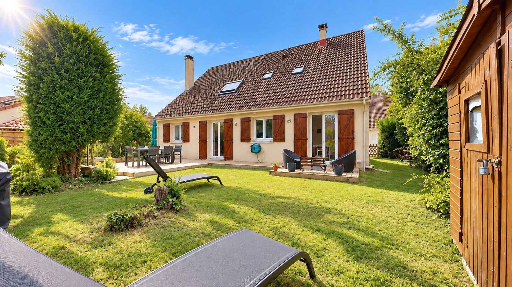 Vauréal (95) 525 000 € Maison 7 pièces , 4 chambres 160.00 m² Avec jardin, terrasse, garage/box