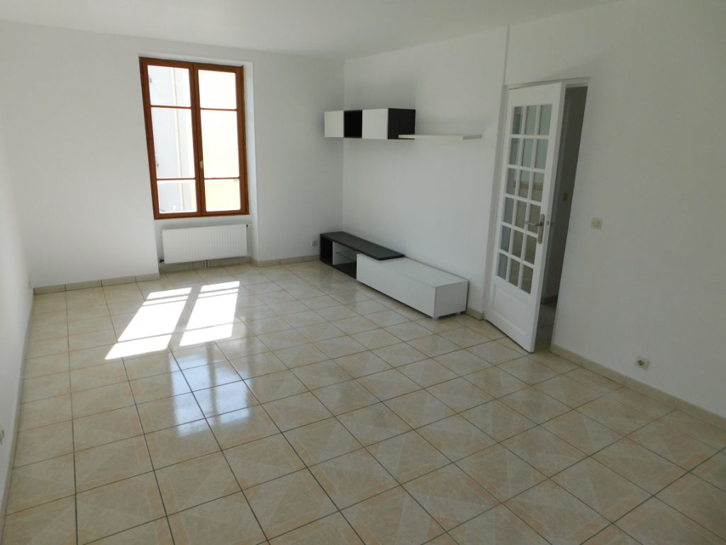 Appartement CHARS (95750) 2 pi&egrave;ces 47.02 m&sup2;