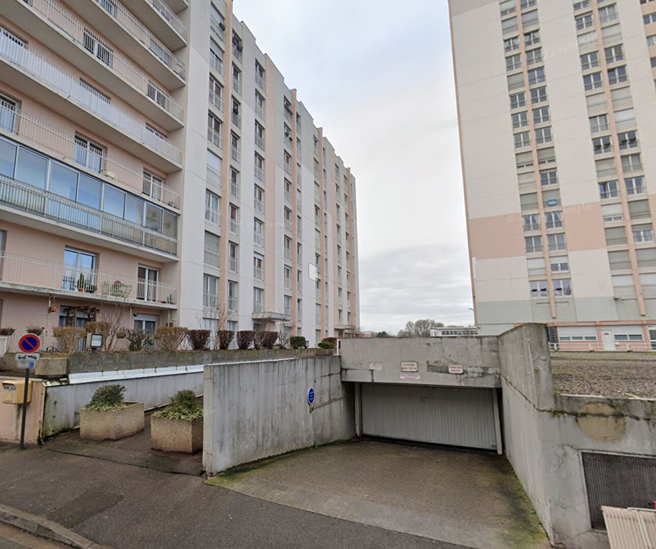 Parking / box AMIENS (80000) 12.00 m&sup2;