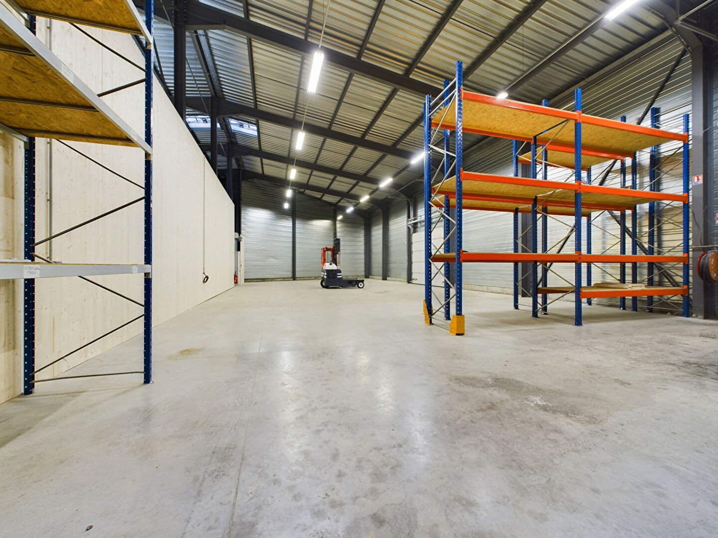 Entrepôt / Local industriel LA BALME DE THUY (74230) 2 pièces 565.00 m²