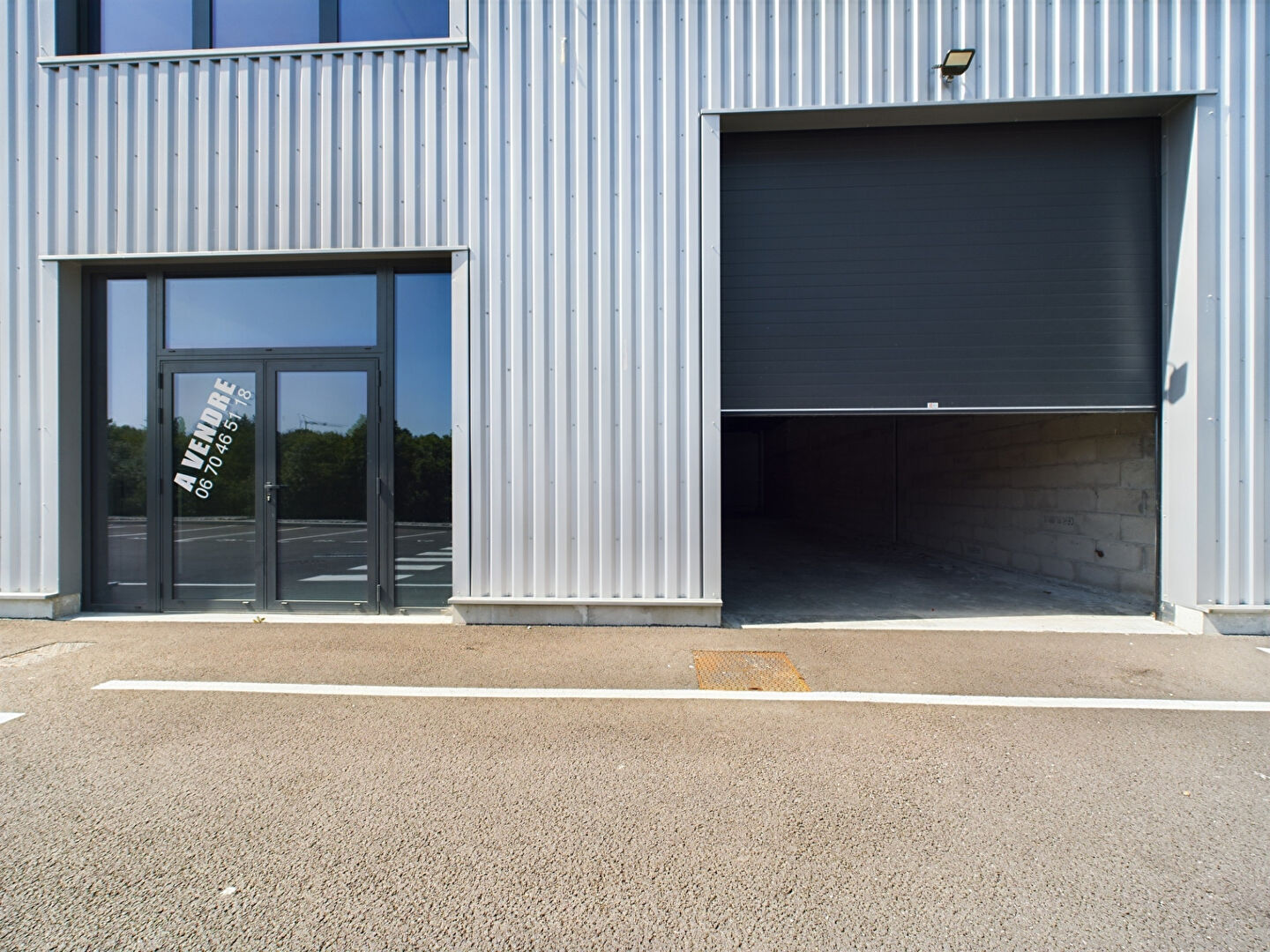 Local d'activité MESIGNY (74330) 5 pièces 140.00 m²