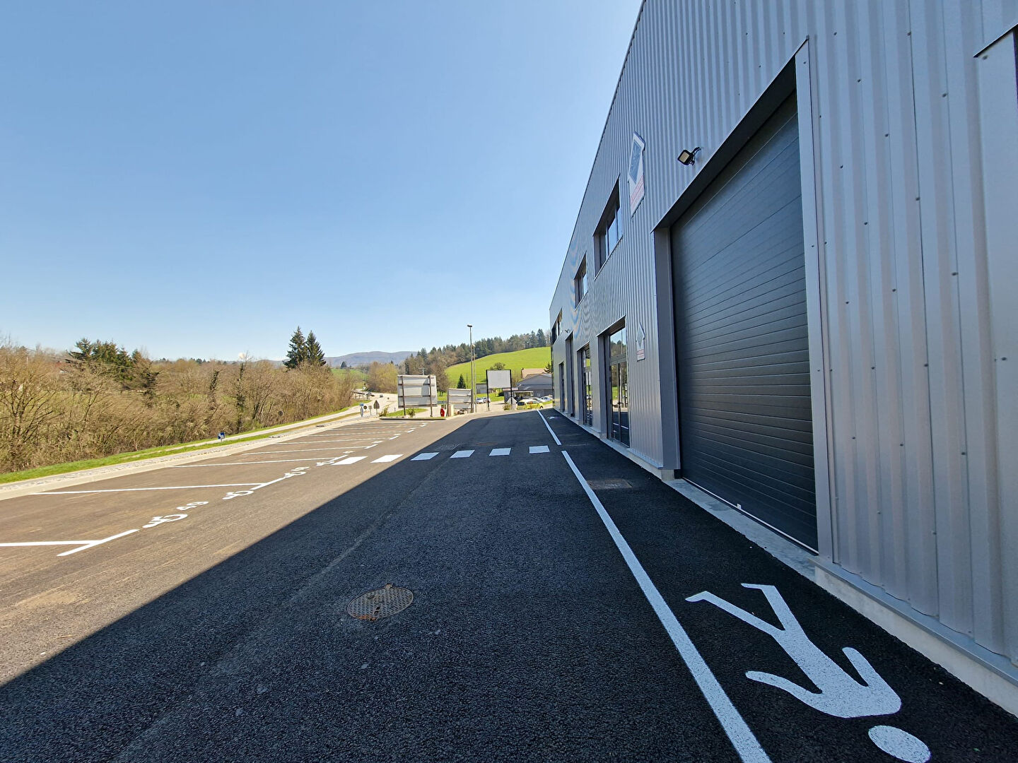 Local d'activité MESIGNY (74330) 5 pièces 55.00 m²