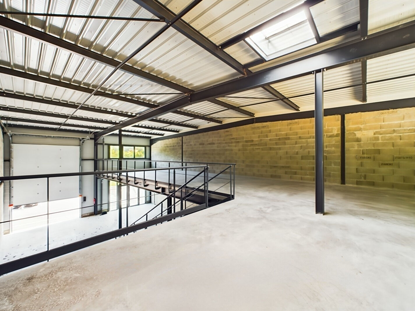 Local d'activité MESIGNY (74330) 1 pièce 193.00 m²